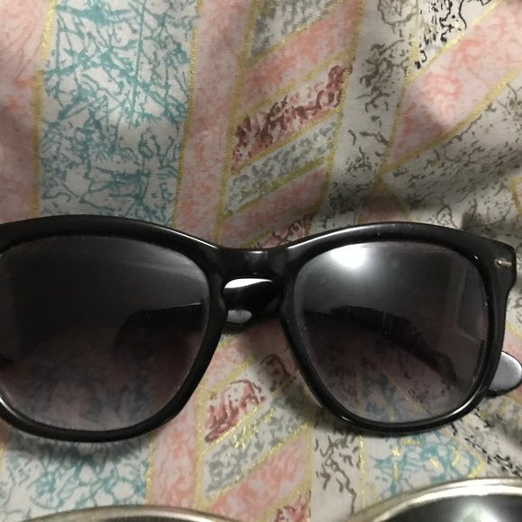 Ray-Ban style sunglasses 3/$30! - Picture 3 of 5